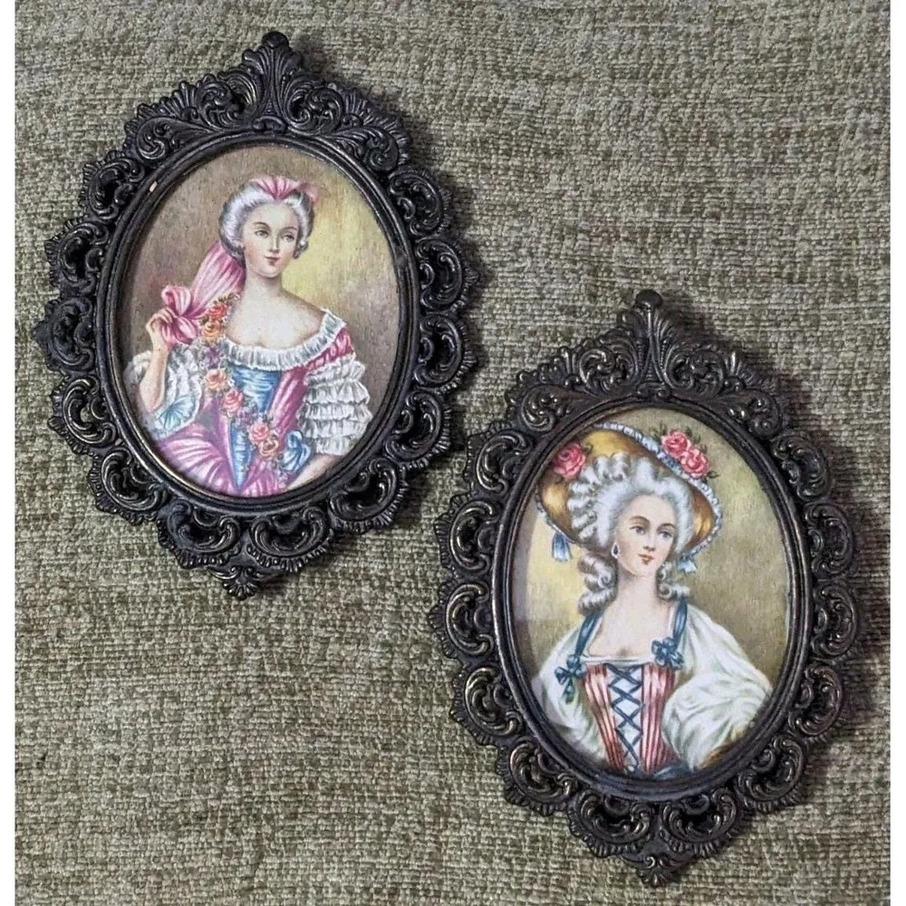 Pair Italian Ornate Metal Picture Frames Victorian Oval Women Portrait 5.5